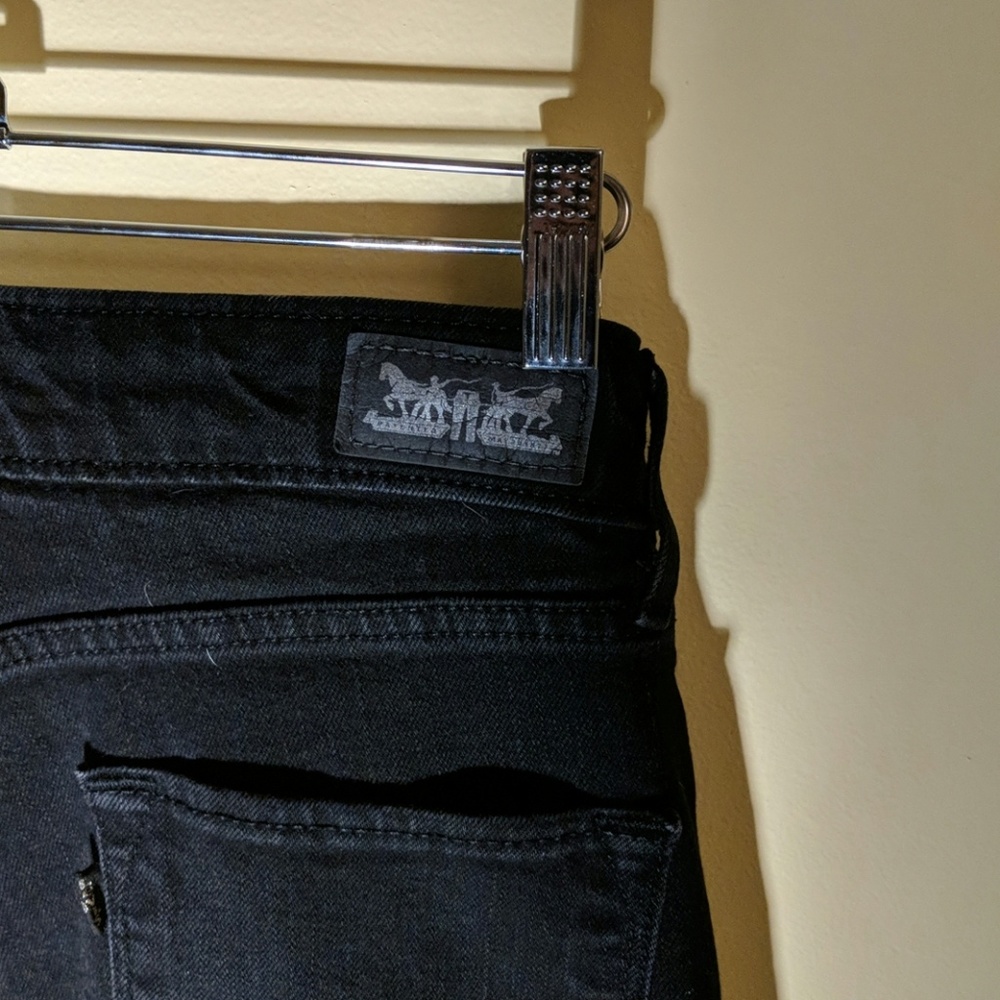 Black Levi jeans